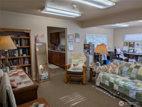 8208 Canyon Road E Puyallup WA 98371