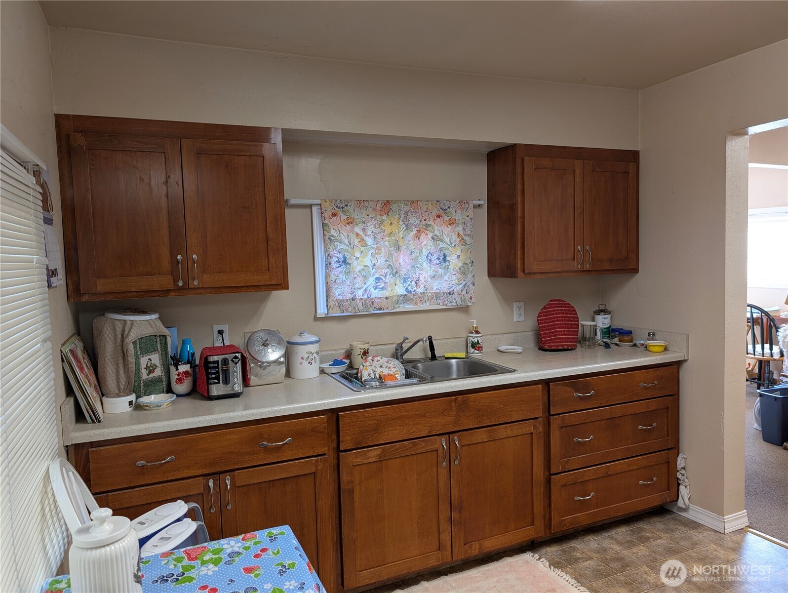 8208 Canyon Road E Puyallup WA 98371