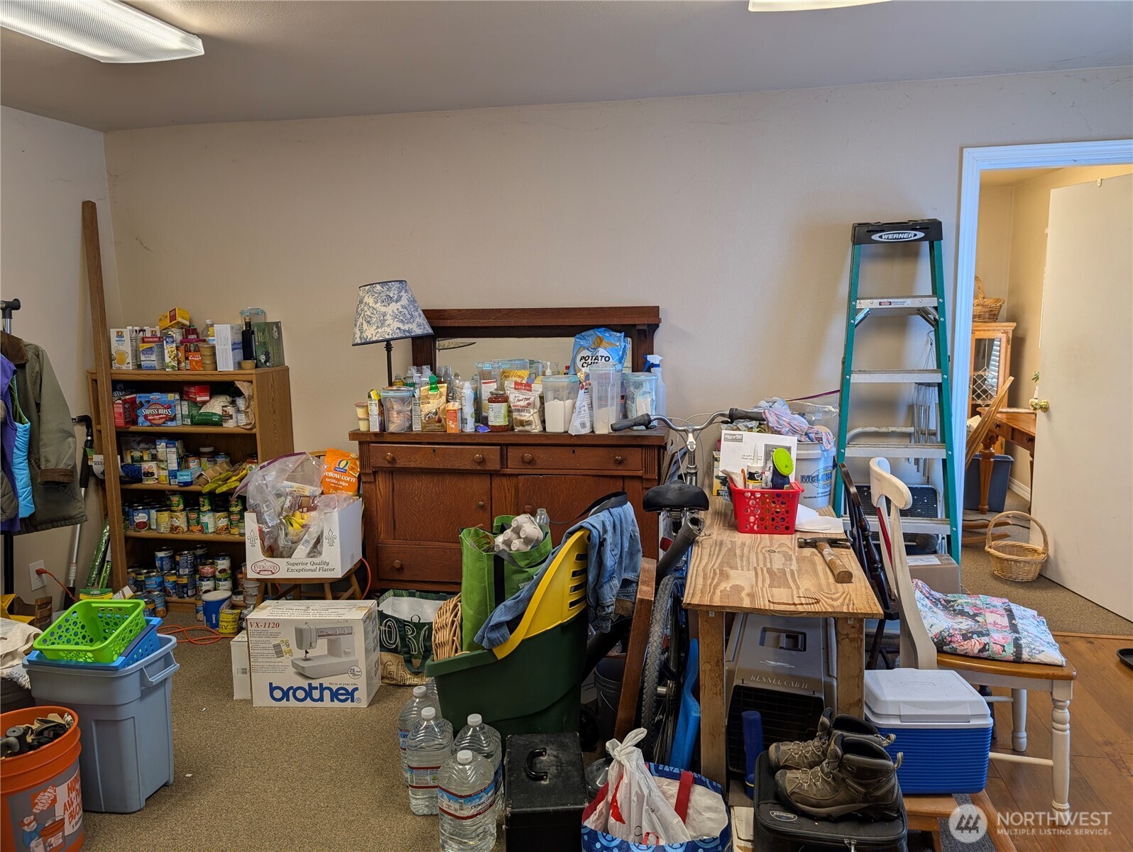 8208 Canyon Road E Puyallup WA 98371