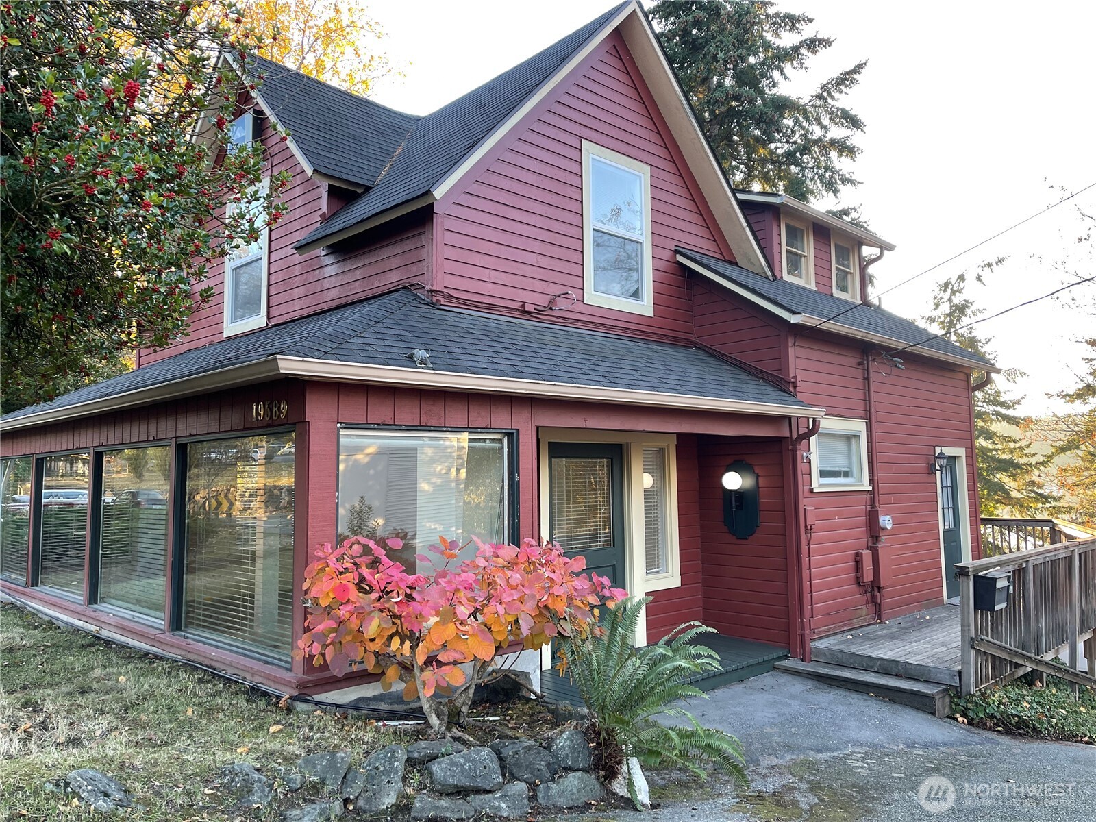 19589 Front Street NE Poulsbo WA 98370