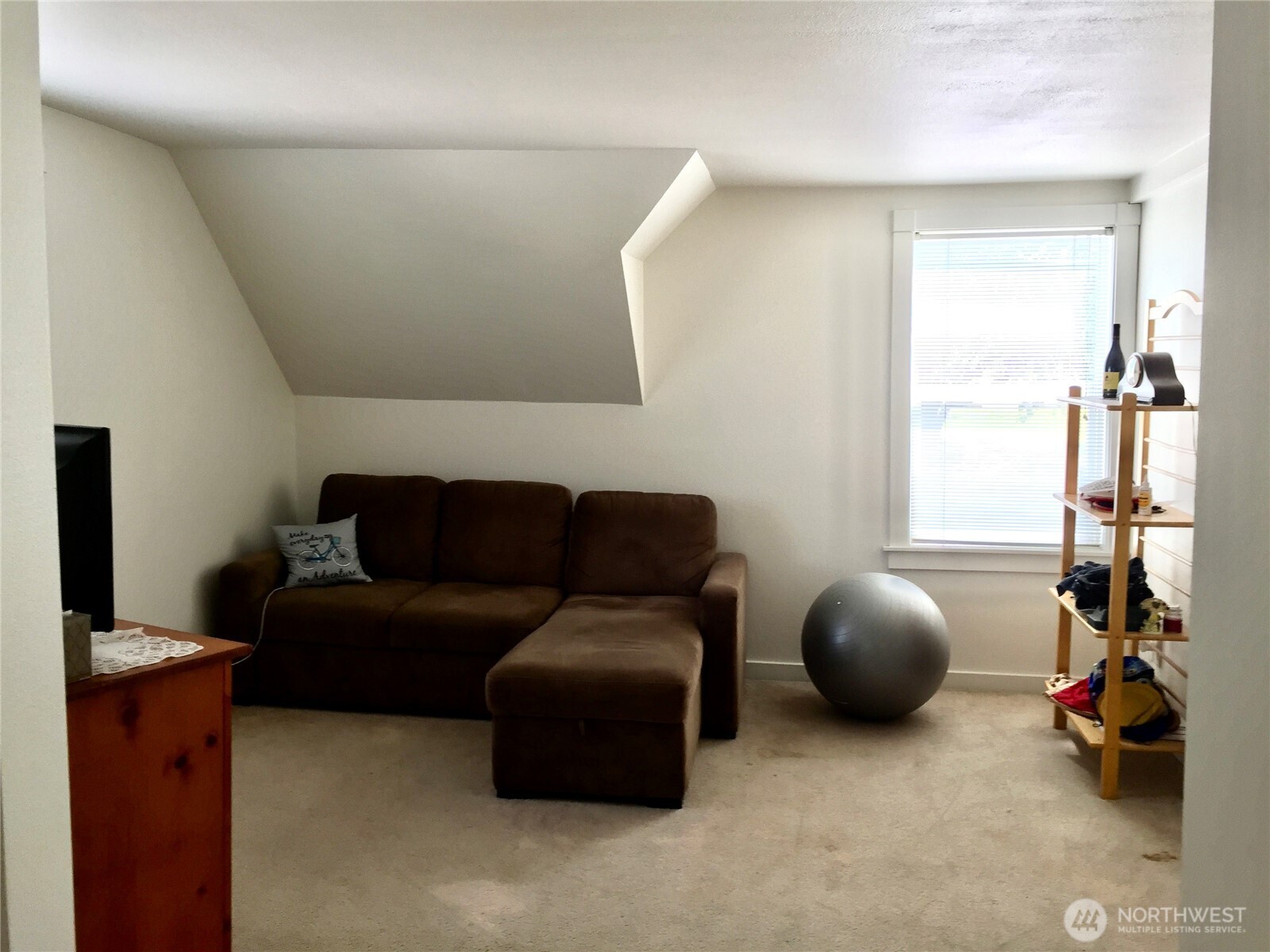 19589 Front Street NE Poulsbo WA 98370