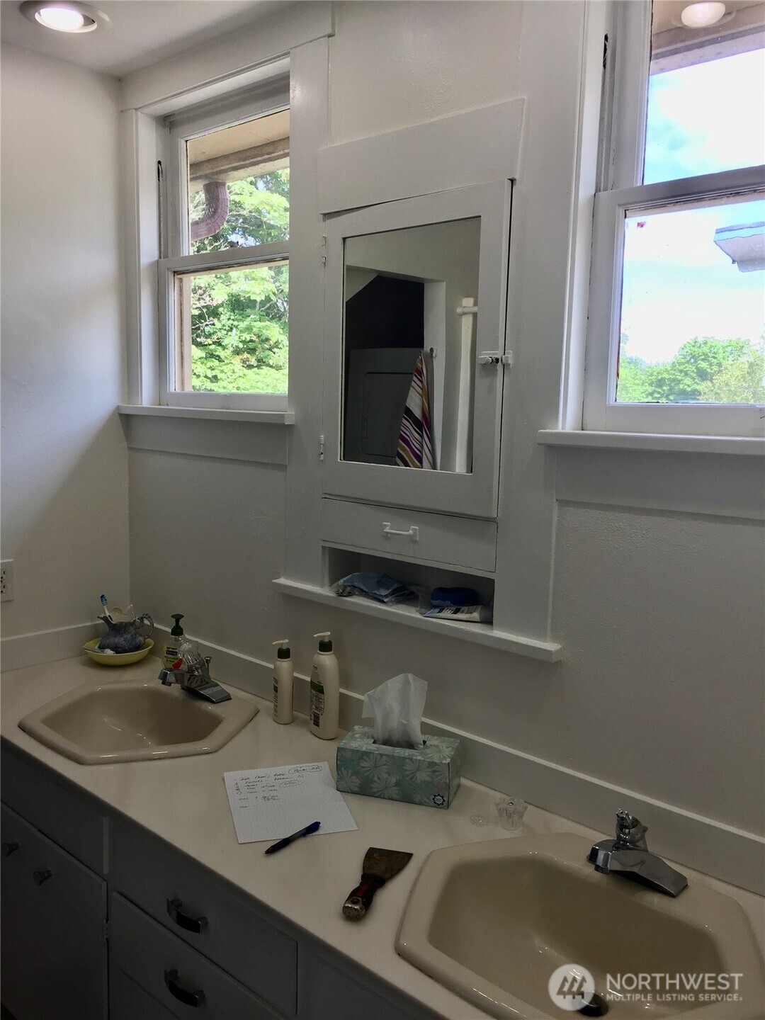 19589 Front Street NE Poulsbo WA 98370