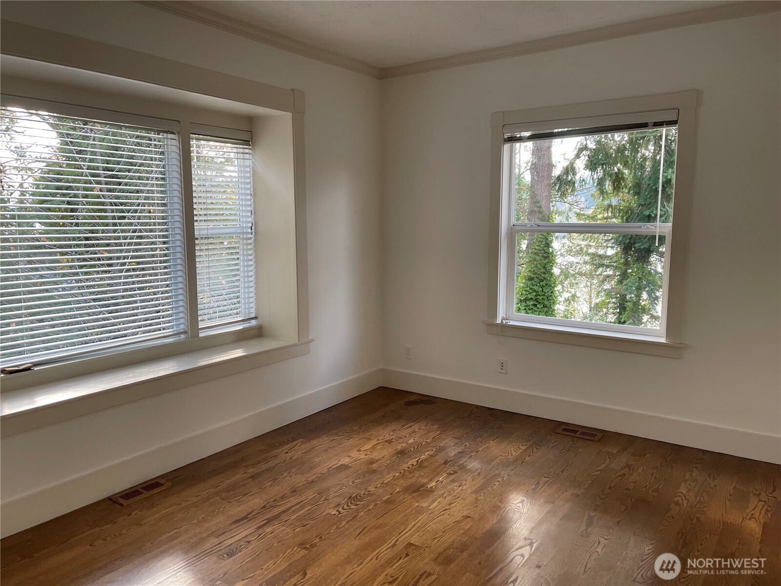 19589 Front Street NE Poulsbo WA 98370