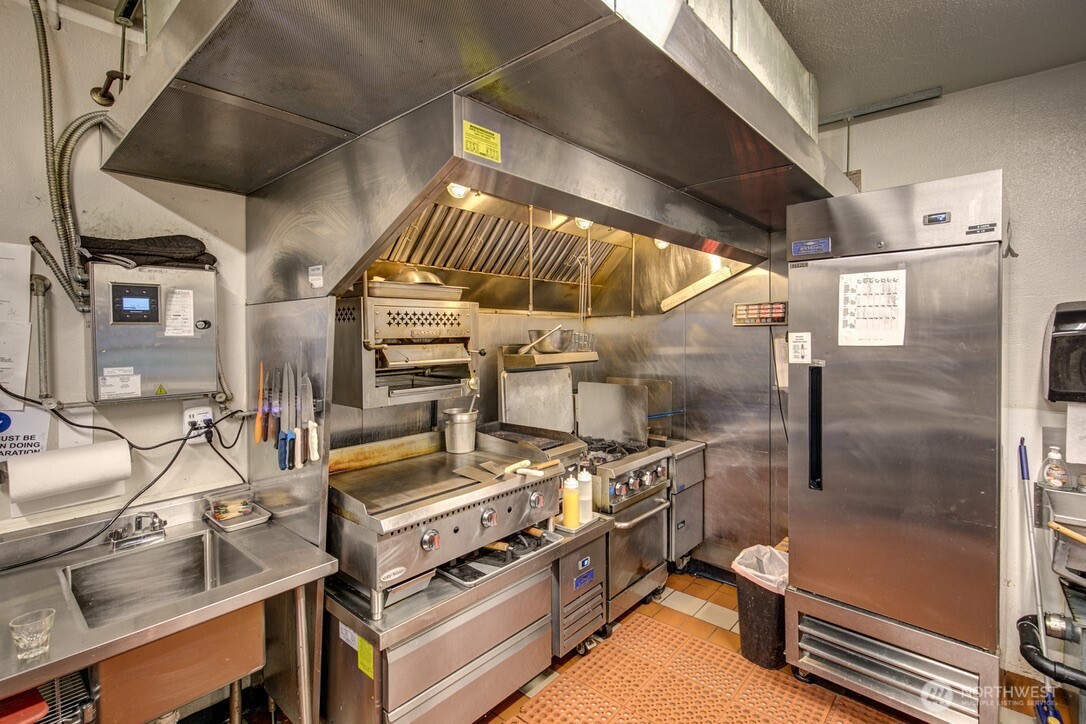 798 Ocean Shores Boulevard NW Ocean Shores WA 98569