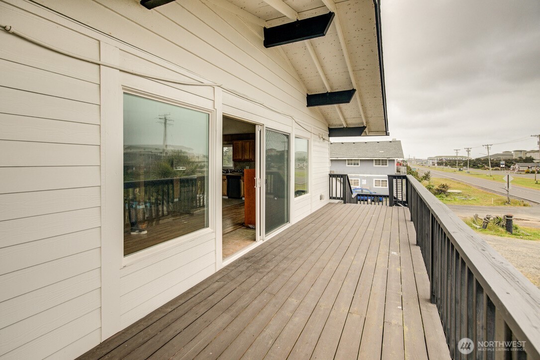 798 Ocean Shores Boulevard NW Ocean Shores WA 98569
