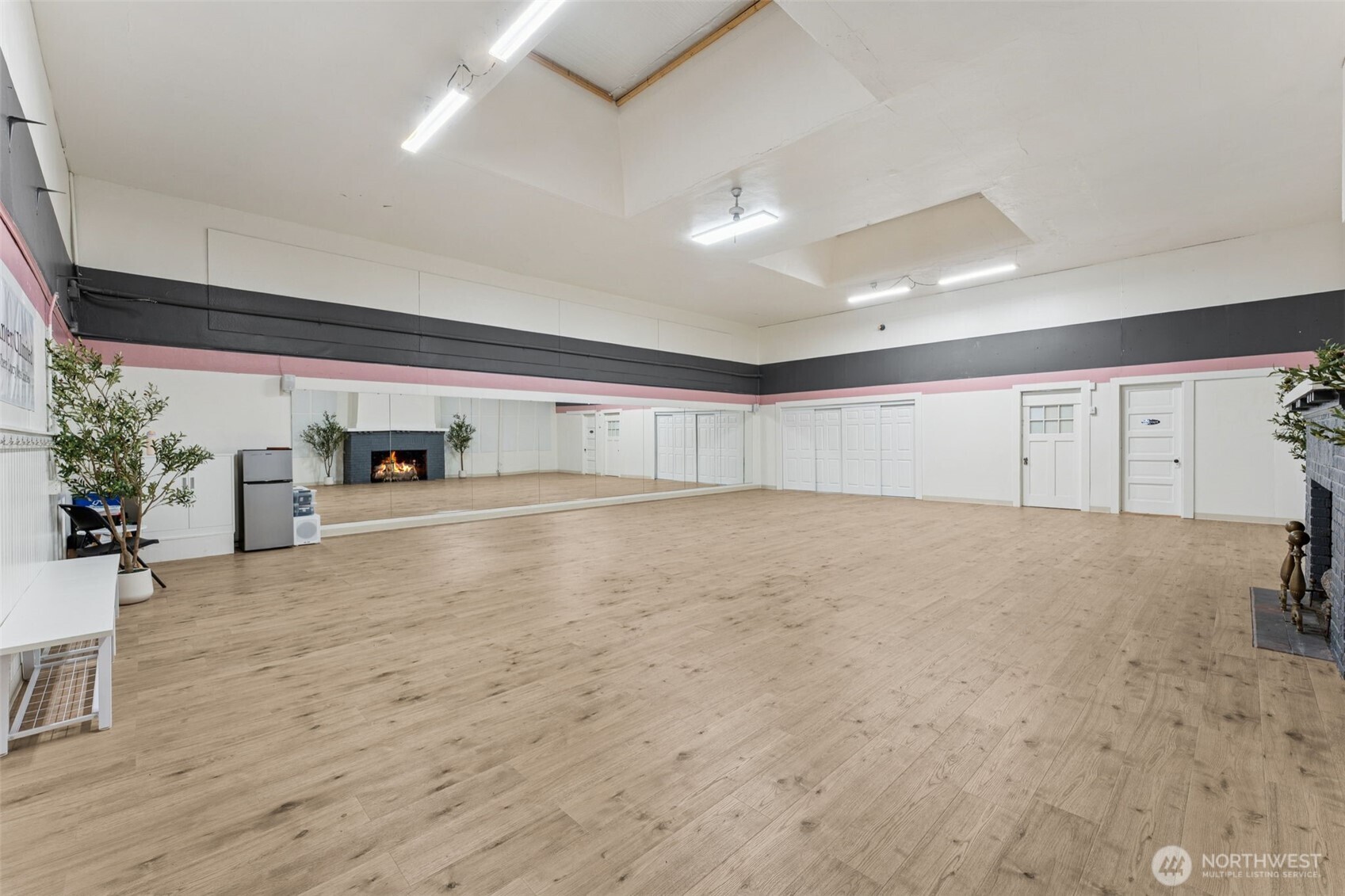 322 W Main Street Elma WA 98557