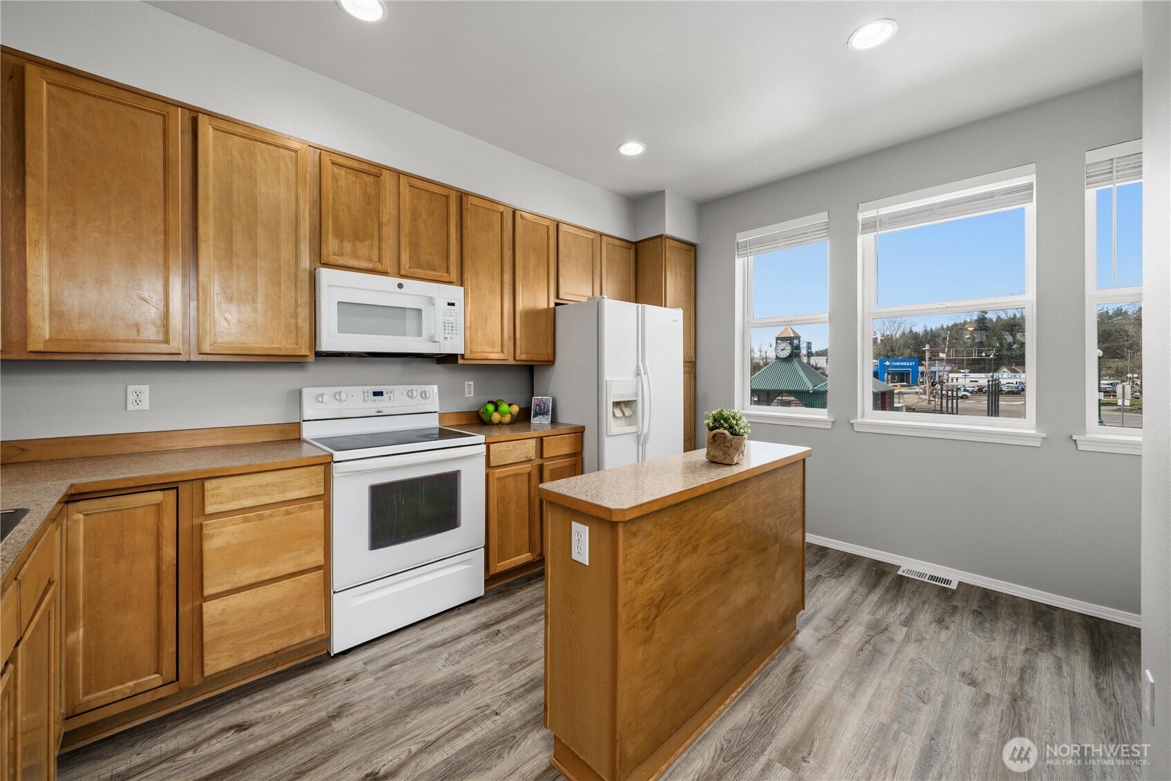816 Cherry Avenue Sumner WA 98390