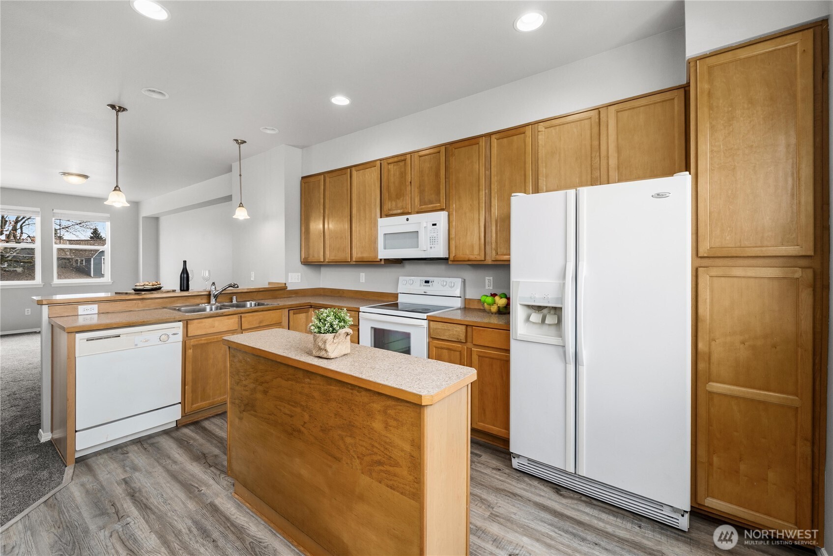 816 Cherry Avenue Sumner WA 98390