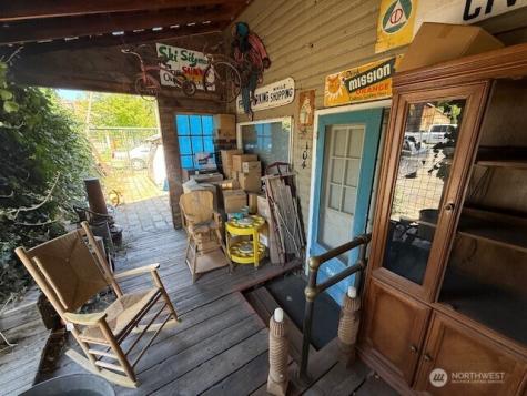 102 Main Street Riverside WA 98849