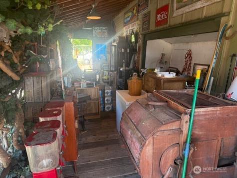 102 Main Street Riverside WA 98849