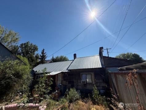 102 Main Street Riverside WA 98849