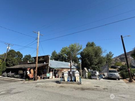 102 Main Street Riverside WA 98849