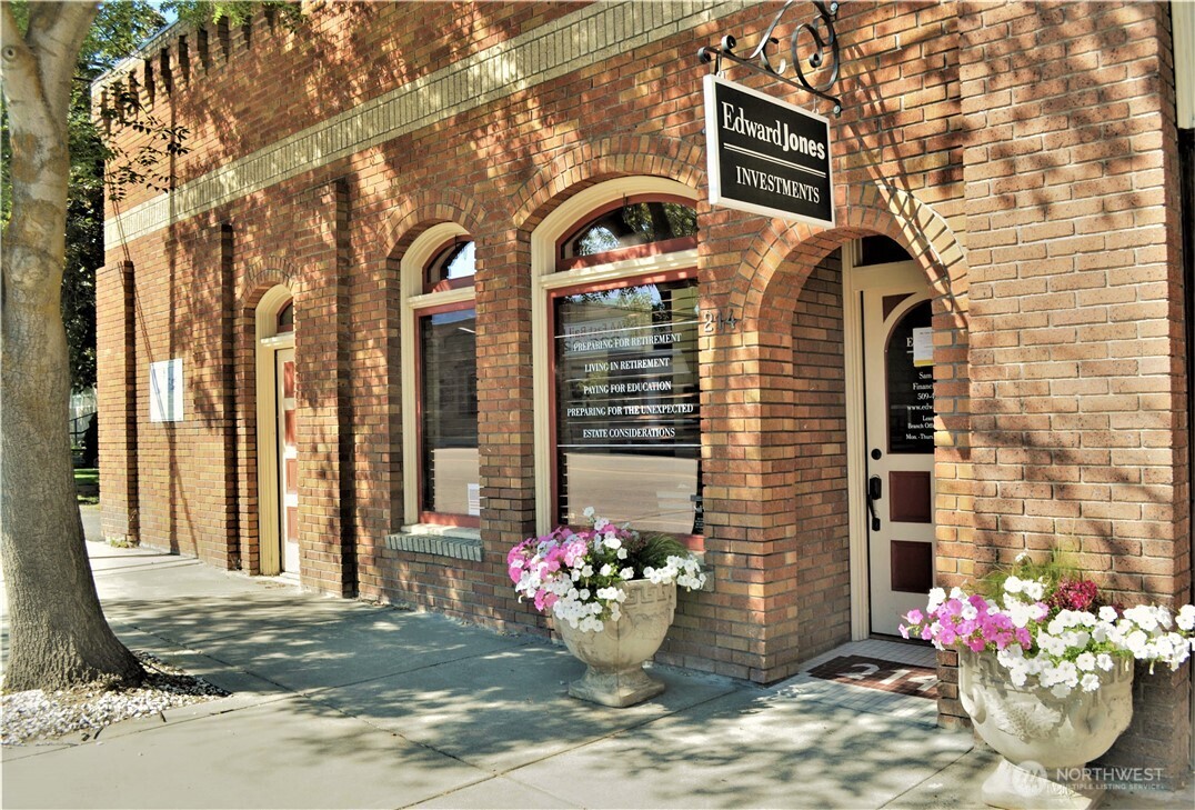 214 Pine Street Okanogan WA 98840