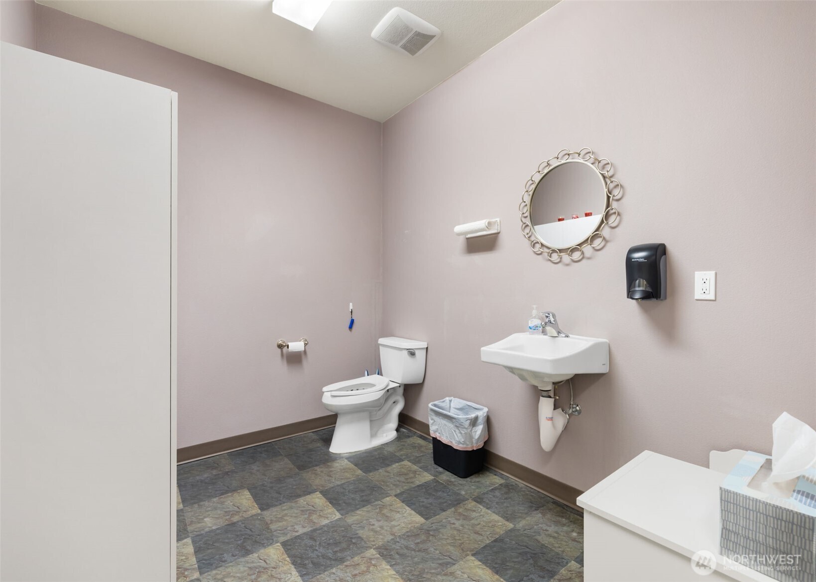 1740 Pottery Avenue Port Orchard WA 98366