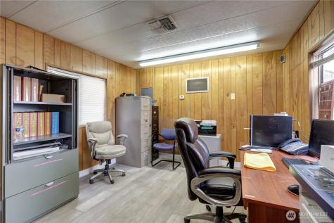 809 W Main Street Auburn WA 98001