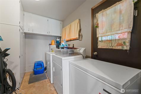 323 E Grand Coulee Avenue Grand Coulee WA 99133