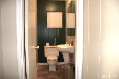 1420 Simpson Avenue Aberdeen WA 98520