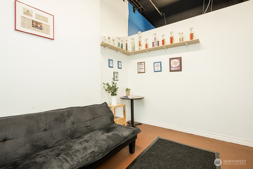 5430 California Avenue SW Seattle WA 98136