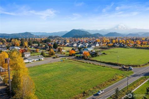 24506 448th Enumclaw WA 98022