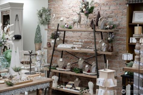 131 E Woodin Avenue Chelan WA 98816