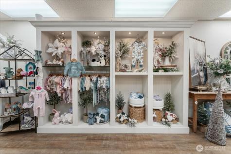 131 E Woodin Avenue Chelan WA 98816