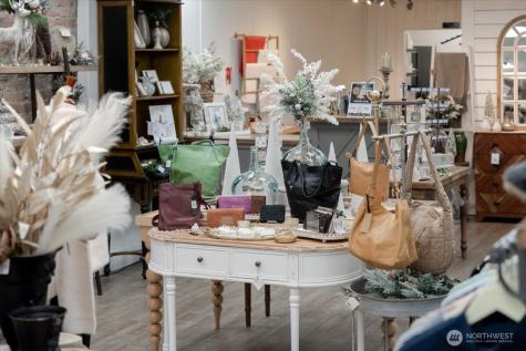 131 E Woodin Avenue Chelan WA 98816