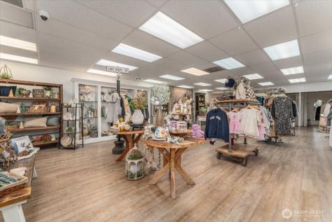 131 E Woodin Avenue Chelan WA 98816