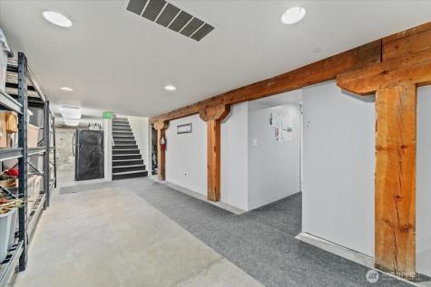 131 E Woodin Avenue Chelan WA 98816