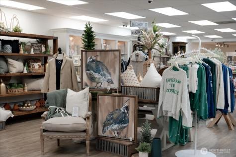 131 E Woodin Avenue Chelan WA 98816