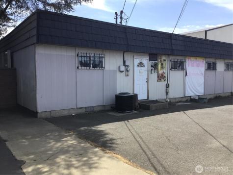 412 S 12th Avenue Yakima WA 98902
