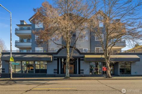 9222 Roosevelt Way NE Seattle WA 98115