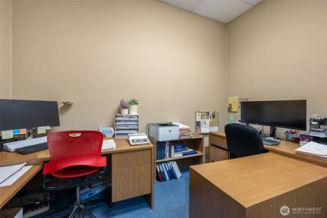 9222 Roosevelt Way NE Seattle WA 98115