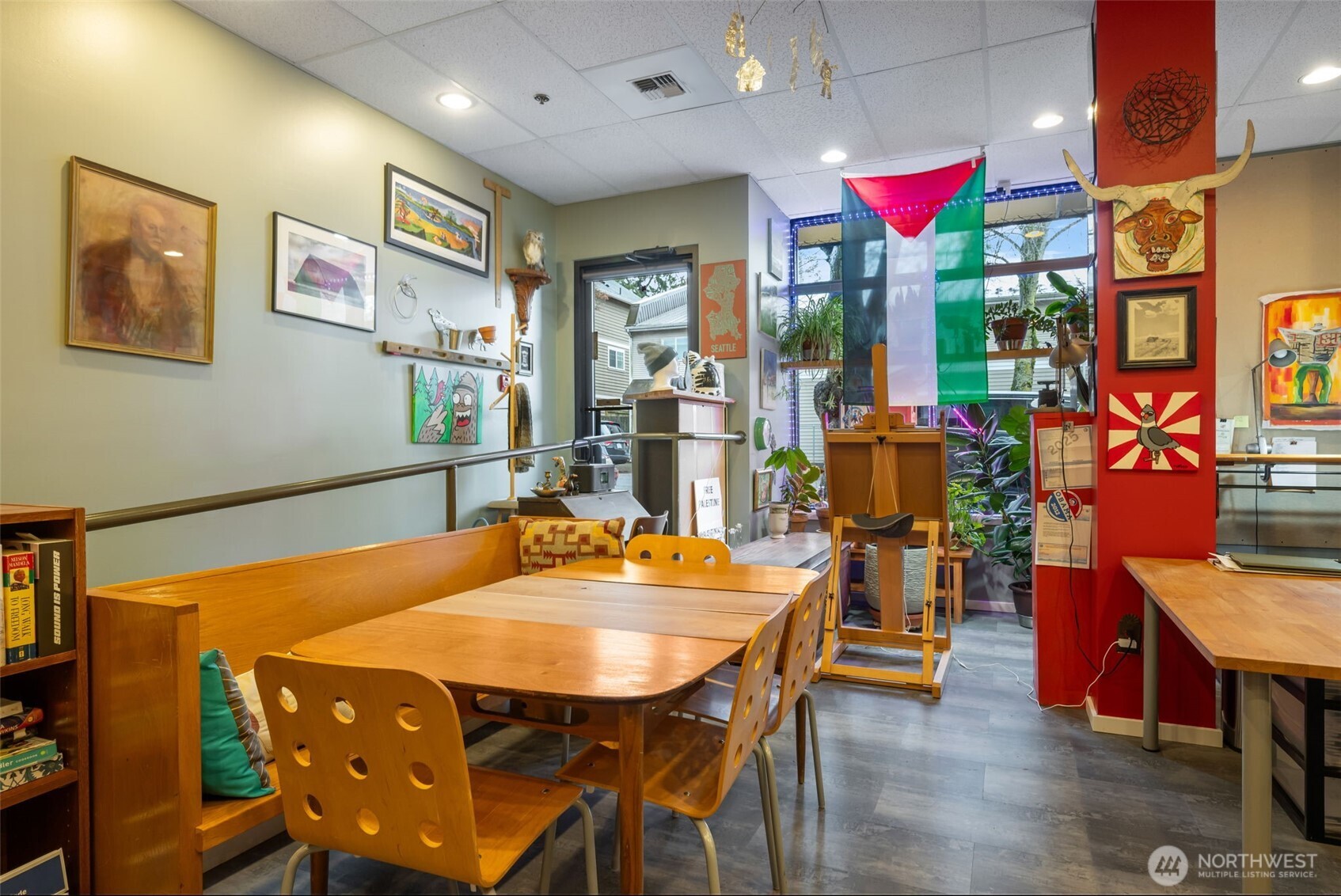 9222 Roosevelt Way NE Seattle WA 98115