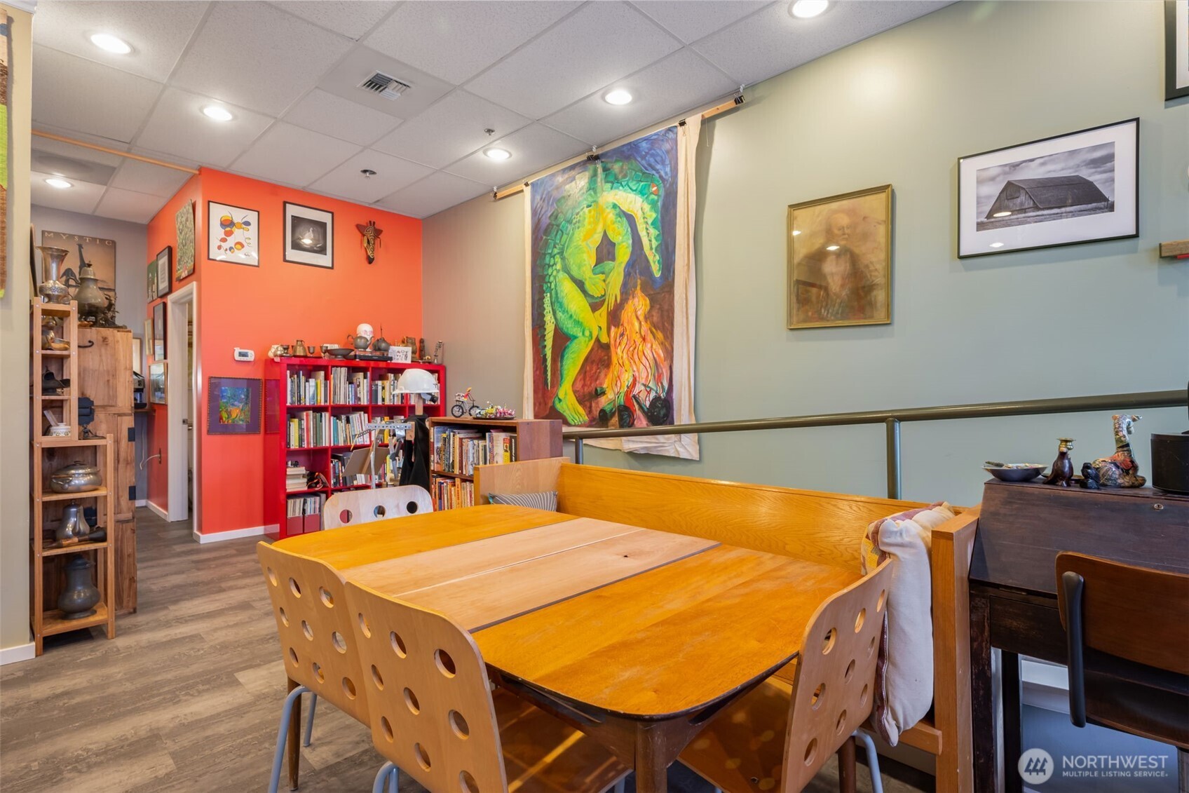 9222 Roosevelt Way NE Seattle WA 98115