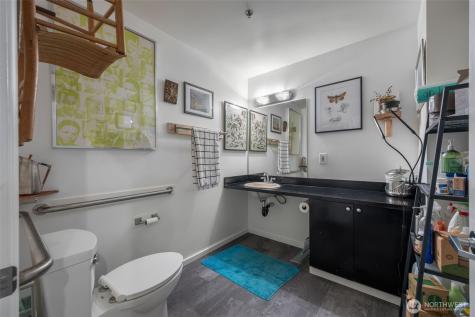 9222 Roosevelt Way NE Seattle WA 98115
