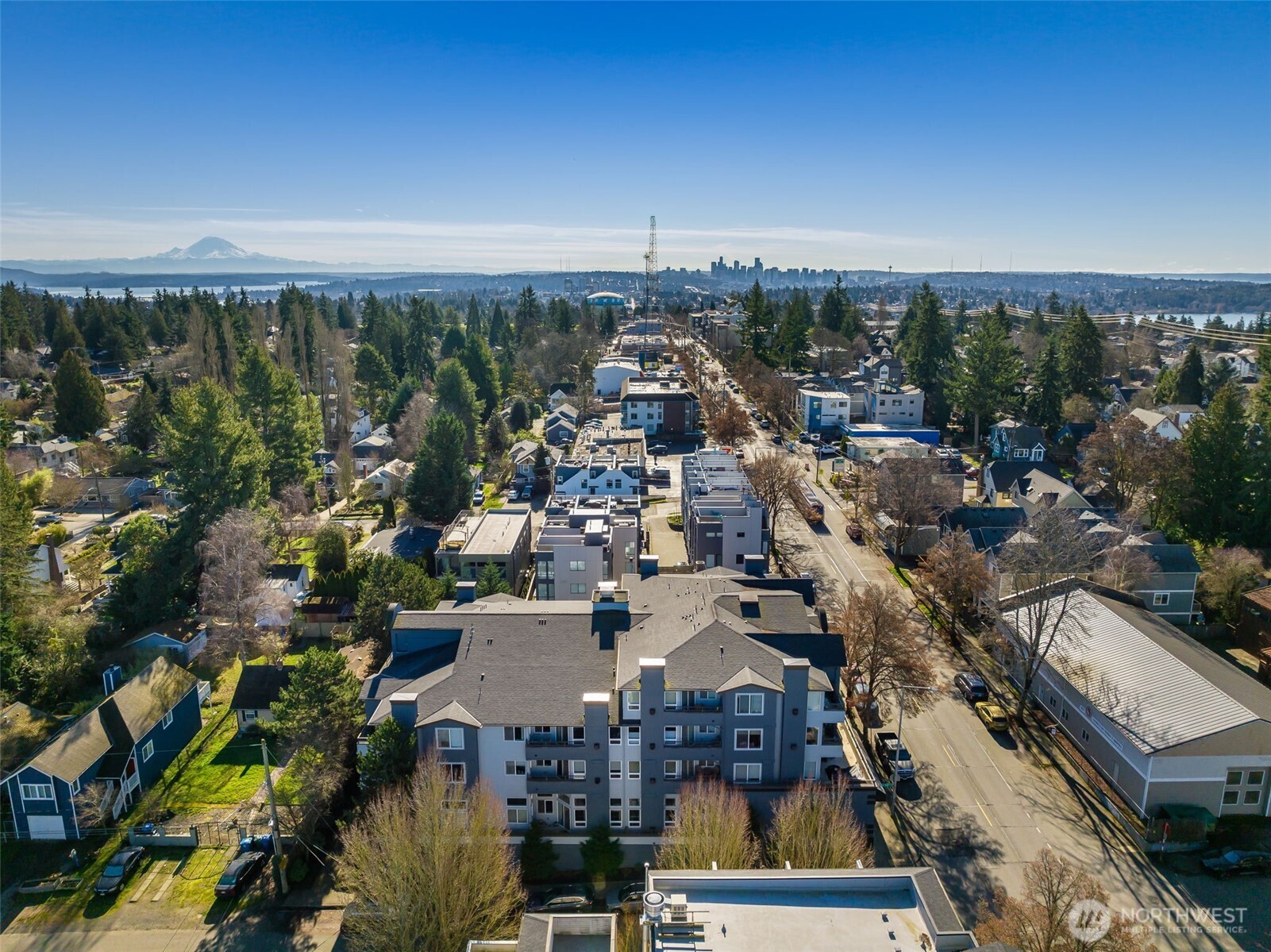 9222 Roosevelt Way NE Seattle WA 98115