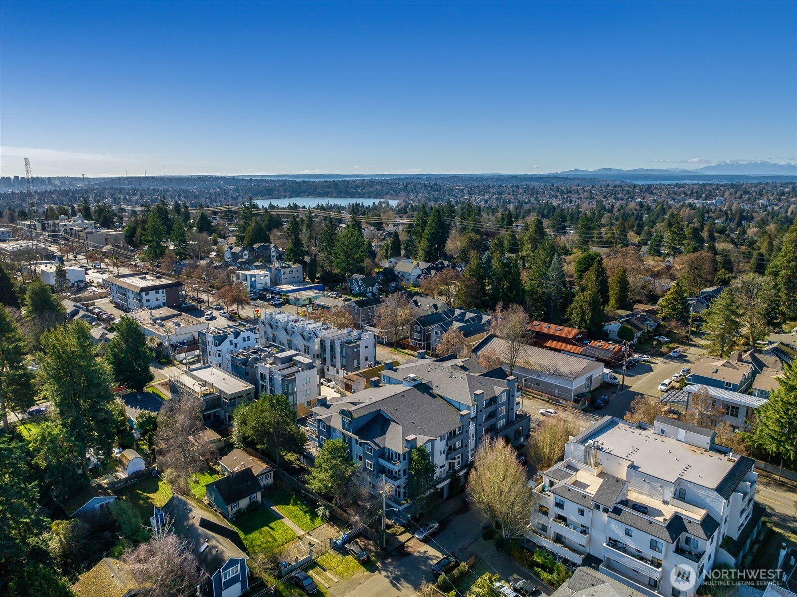 9222 Roosevelt Way NE Seattle WA 98115