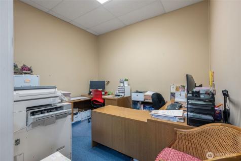 9222 Roosevelt Way NE Seattle WA 98115