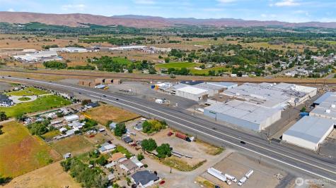 370 NW Manor Road Wapato WA 98948
