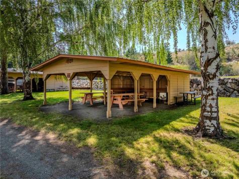 10 Mccammon Road Tonasket WA 98855