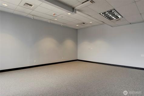 275 SE Pioneer Way Oak Harbor WA 98277
