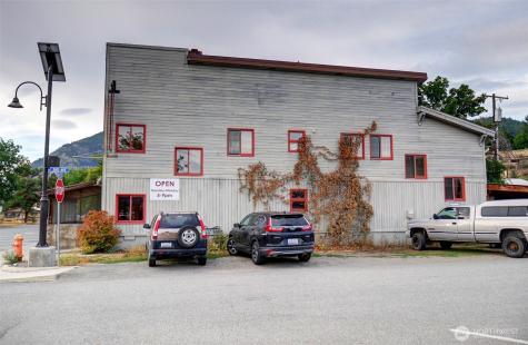 201 Glover Street S Twisp WA 98856