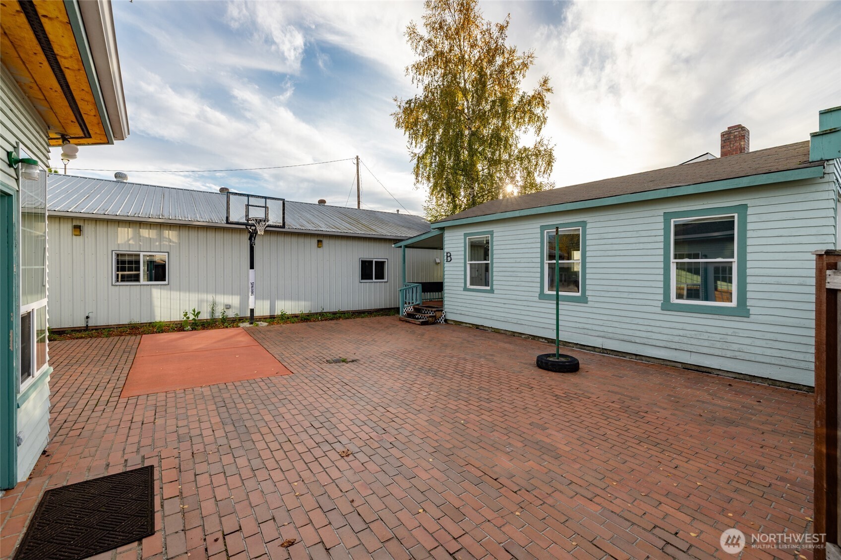 225 N Walnut Street Burlington WA 98233