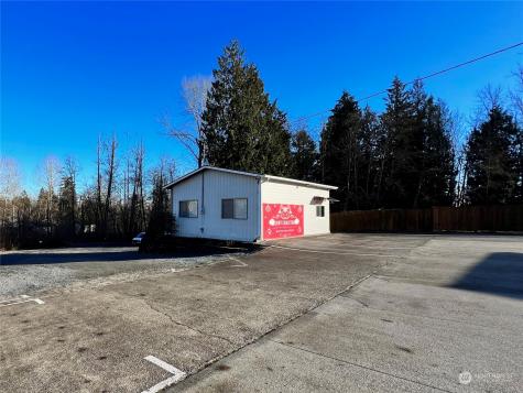 11401 Airport Road Everett WA 98204