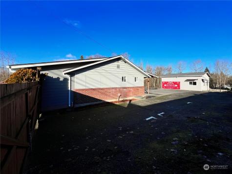 11401 Airport Road Everett WA 98204