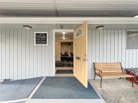 11401 Airport Road Everett WA 98204