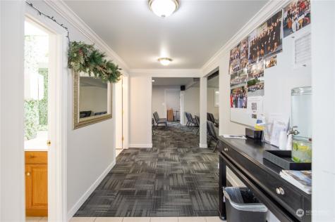 11401 Airport Road Everett WA 98204