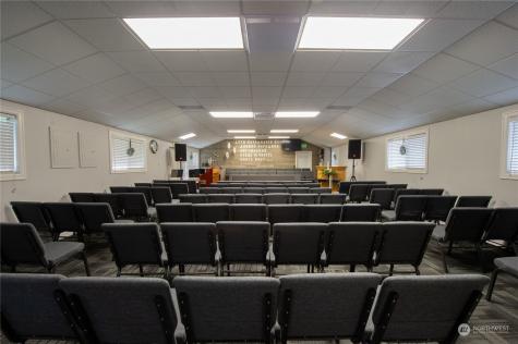 11401 Airport Road Everett WA 98204