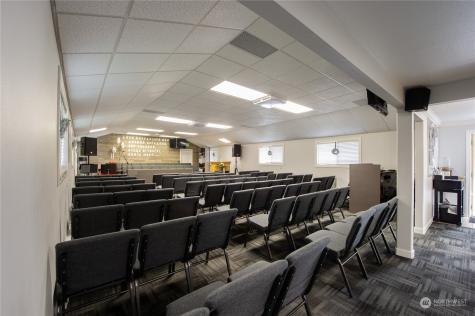 11401 Airport Road Everett WA 98204