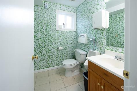 11401 Airport Road Everett WA 98204